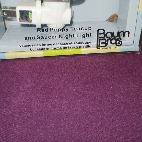 NIB Baum Brothers POPPY Red TEACUP & SAUCER Plug In NIGHTLIGHT Porcelain - Picture 3 of 4